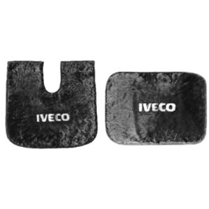TAPETINHO C/LOGO IVECO COM CORTE 60X50 PRETO