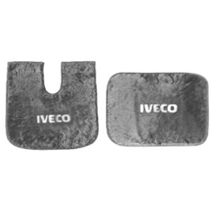 TAPETINHO C/LOGO IVECO COM CORTE 60X50 CINZA